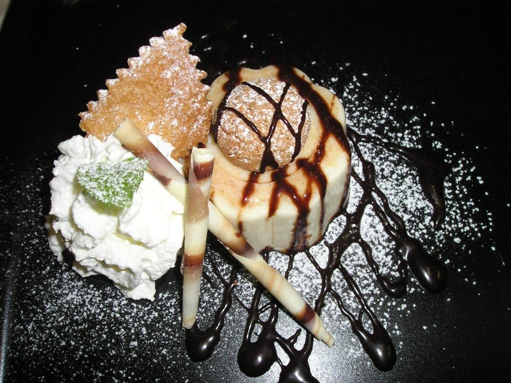 Logis Hotel Restaurant La Tete Des Faux 르본옴므 외부 사진