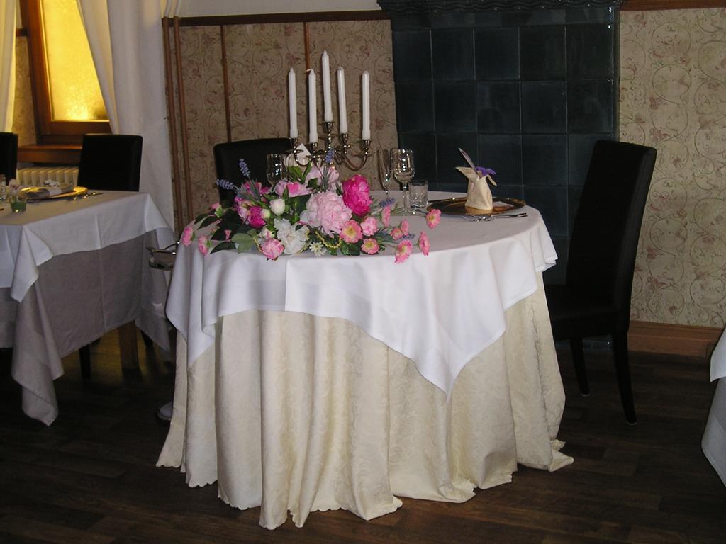 Logis Hotel Restaurant La Tete Des Faux 르본옴므 외부 사진